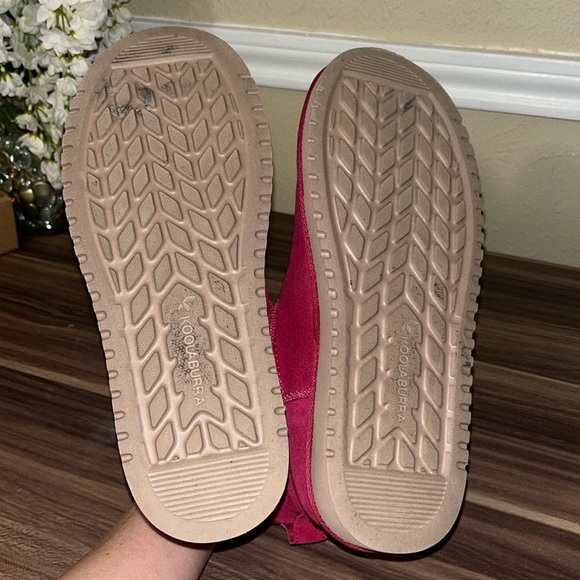 KOOLABURRA BY UGG SHORT BOOT IN BERRY RED - Picture 15 of 16